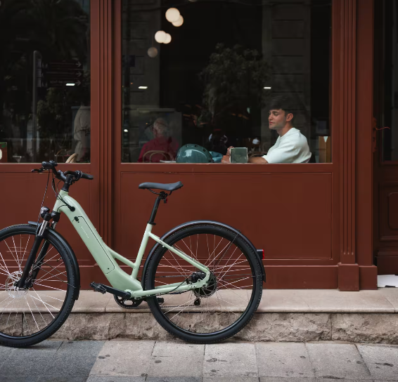 Capture d’écran du 2026-07-17 23-07-54 Vélo tout chemin électrique cadre bas, E-ACTV 100 vert amande